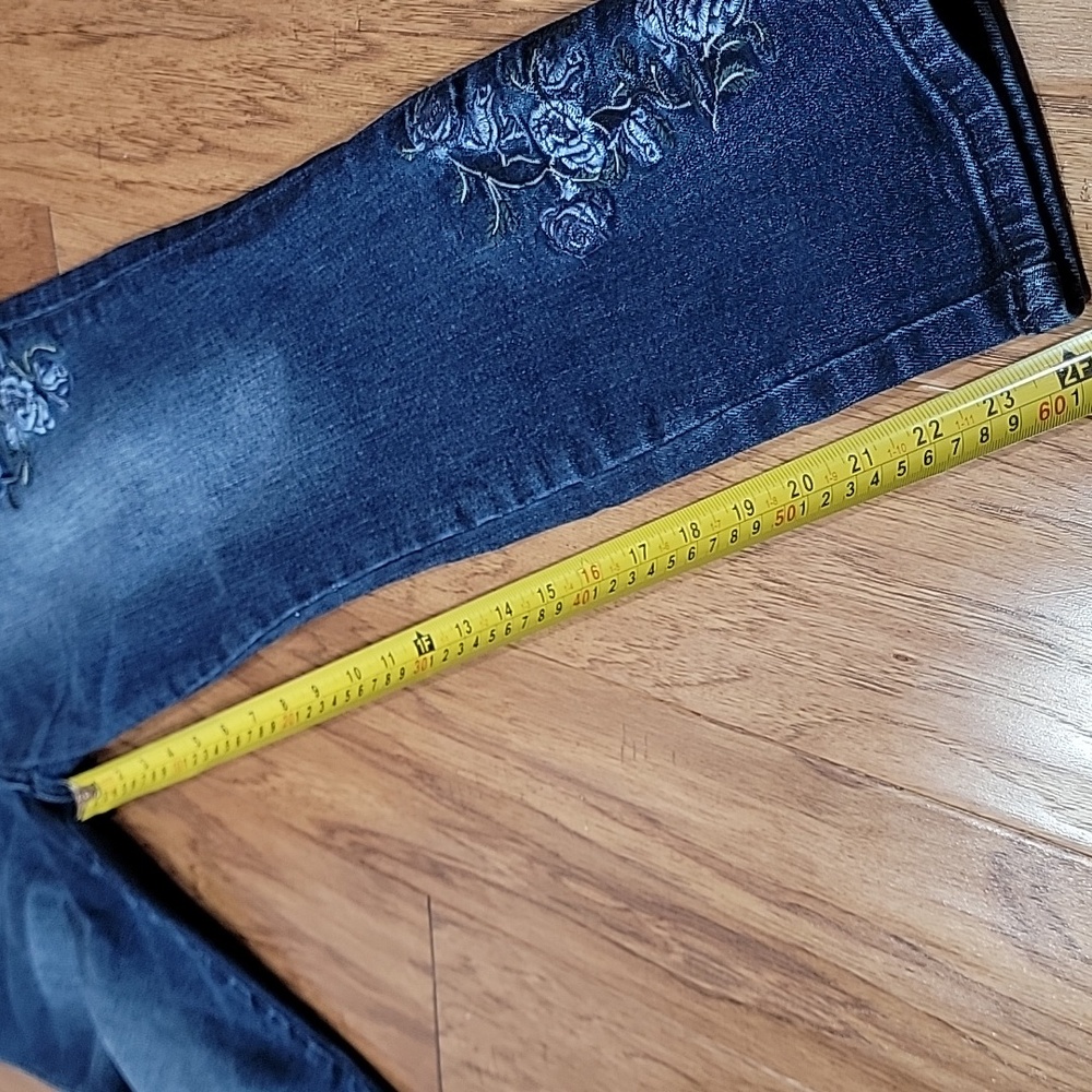 Miss Me Dark Blue Skinny Jeans with Floral Embroidery - Picture 10 of 14